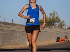 Nicole Kalogeropoulos 1st place female half marathon